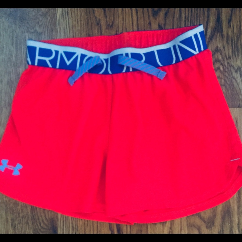 Girls size large Under Amour shorts